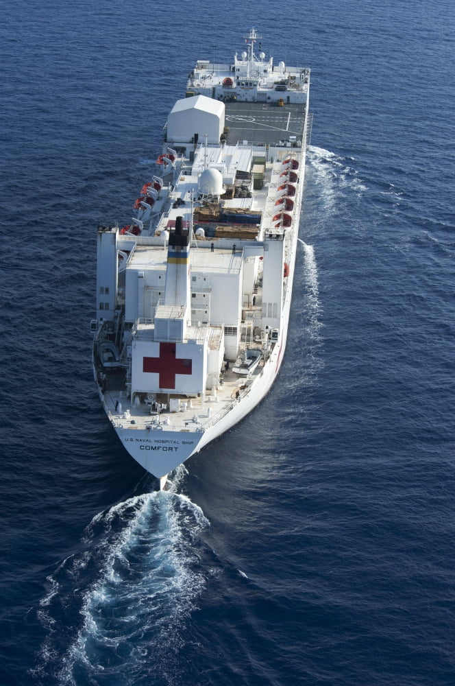 The Military Sealift Command hospital ship USNS Comfort Canvas Art - Stocktrek Images (23 x 34)