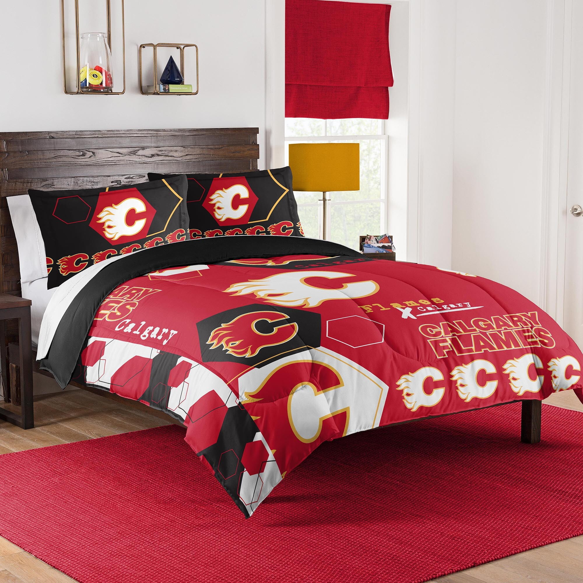 Calgary Flames "Hexagon" Full/Queen Comforter & Shams Set
