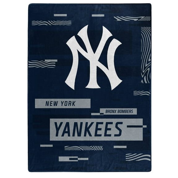 The Northwest Group New York Yankees 50" x 60" Digitize Raschel Throw Blanket
