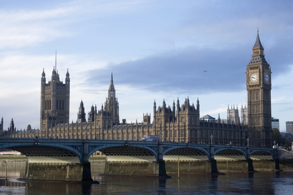 The Parliament Square And The Thames In London Canvas Art - Carlos Sanchez Pereyra  Design Pics (38 x 24)