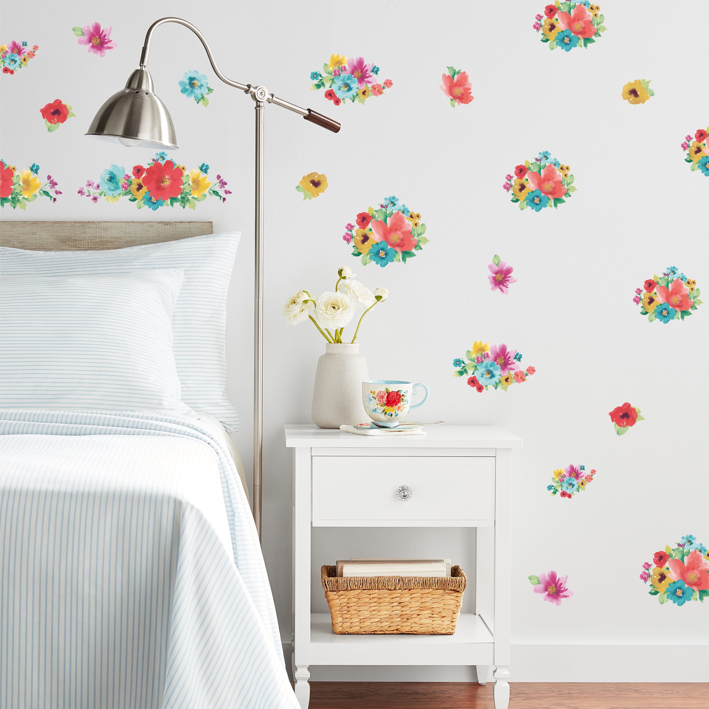 The Pioneer Woman Breezy Blossoms 40Pieces Peel and Stick Wall Decals