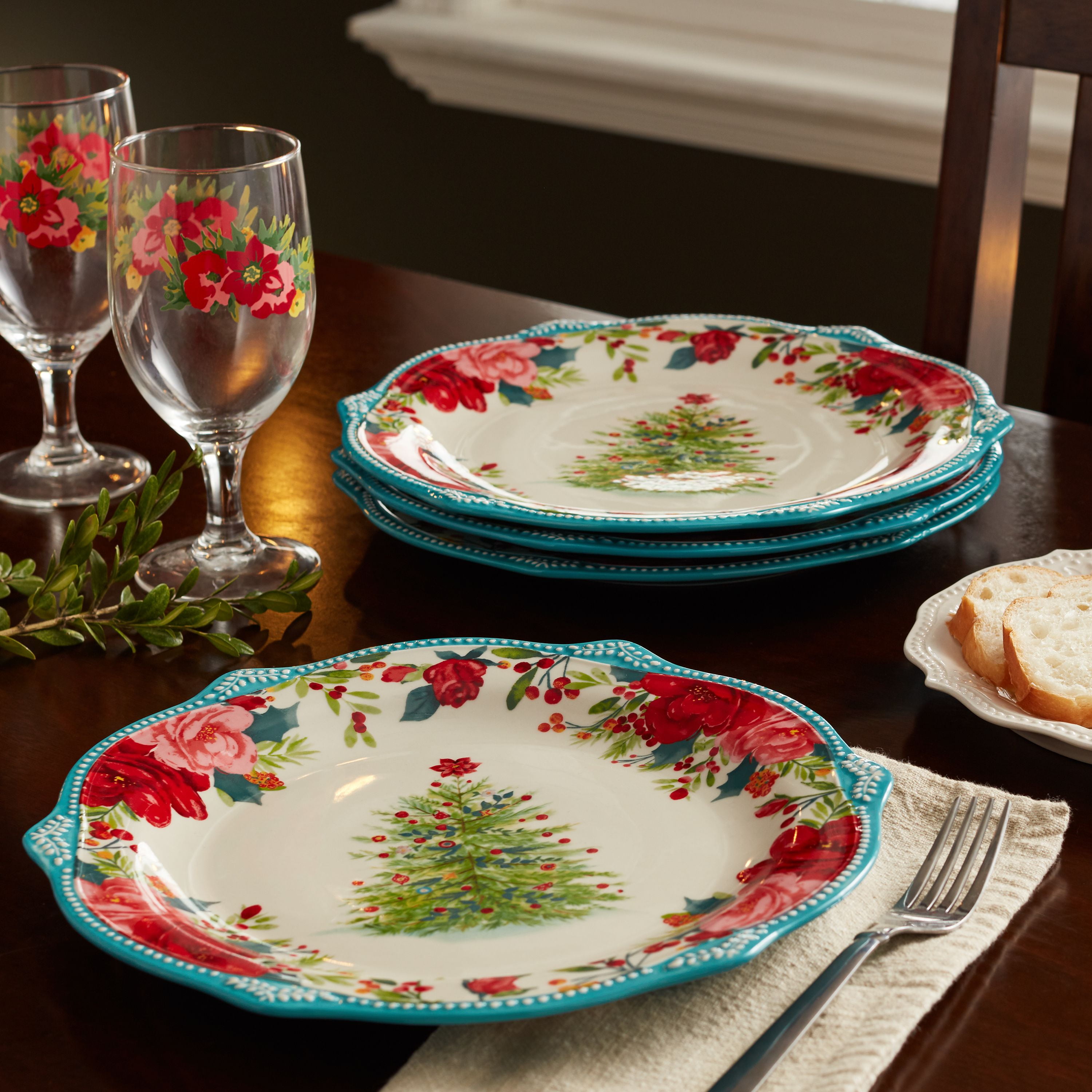 Holiday plate clearance set