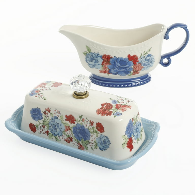 https://i5.walmartimages.com/seo/The-Pioneer-Woman-Classic-Charm-Blue-Ceramic-3-Piece-Butter-Dish-Gravy-Boat-Set_531cb729-8f12-4040-9b9e-a2332e5db478_1.62080642bcc5213819196bd9945f88a0.jpeg?odnHeight=768&odnWidth=768&odnBg=FFFFFF
