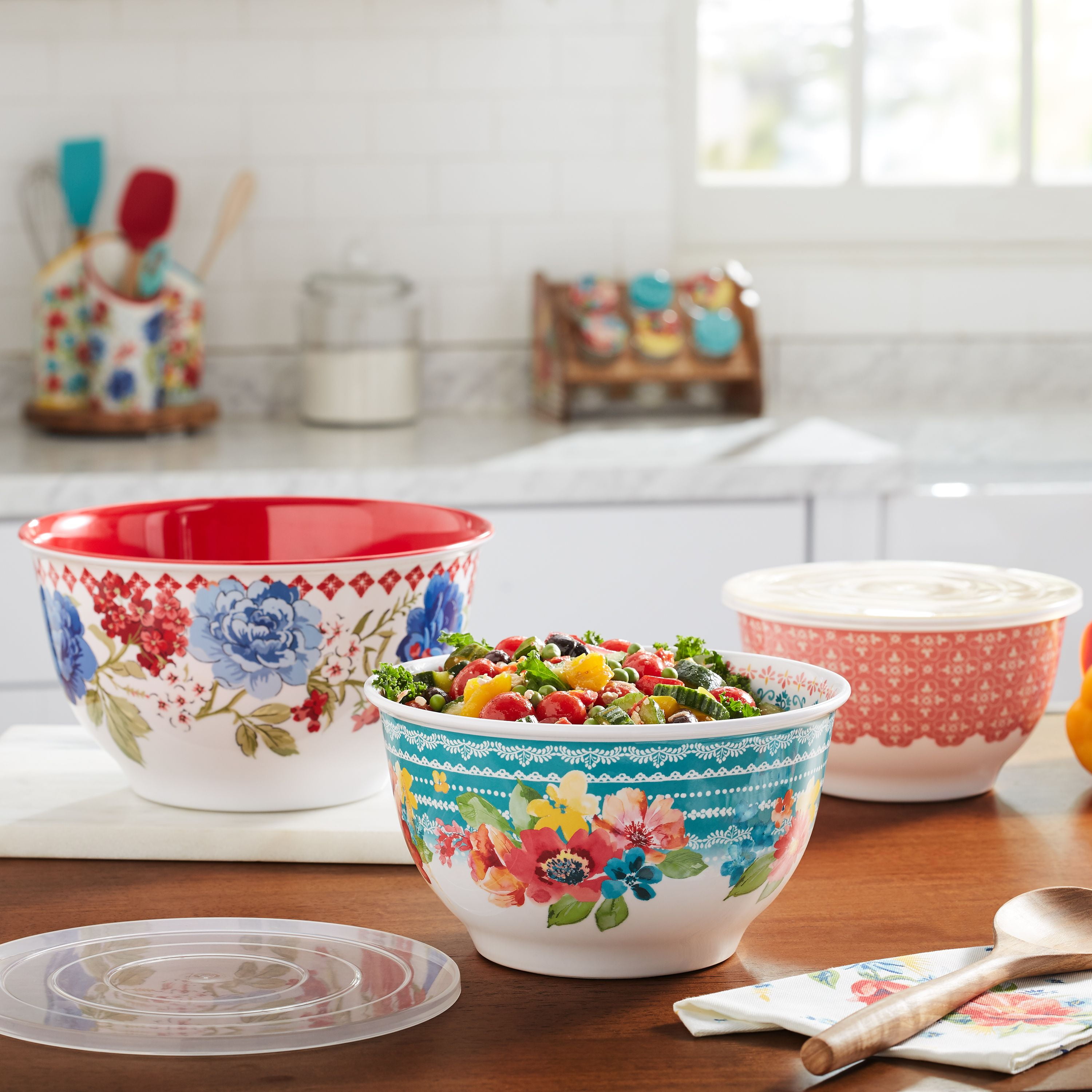 The Pioneer Woman Classic Charm Melamine Bowl Set with Lids, 6 Pieces 