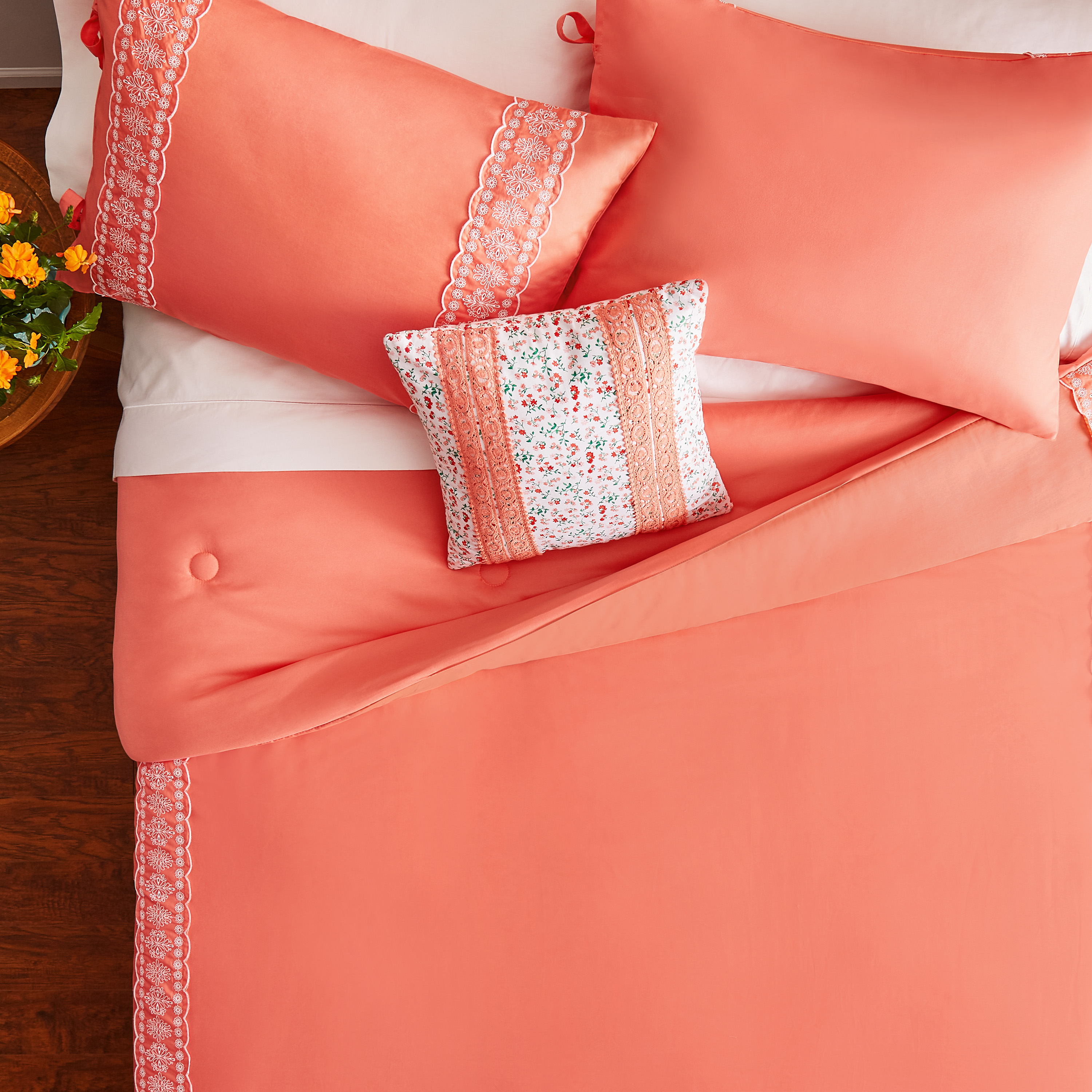The Pioneer Woman Coral Cotton Eyelet 4-Piece Comforter Set, Full / Queen - image 1 of 9