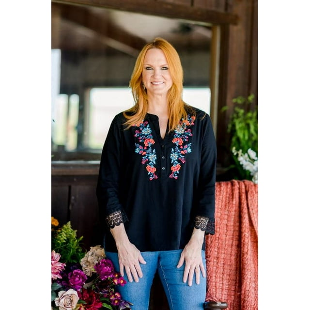 The Pioneer Woman Embroidered Tunic Blouse, Women’s