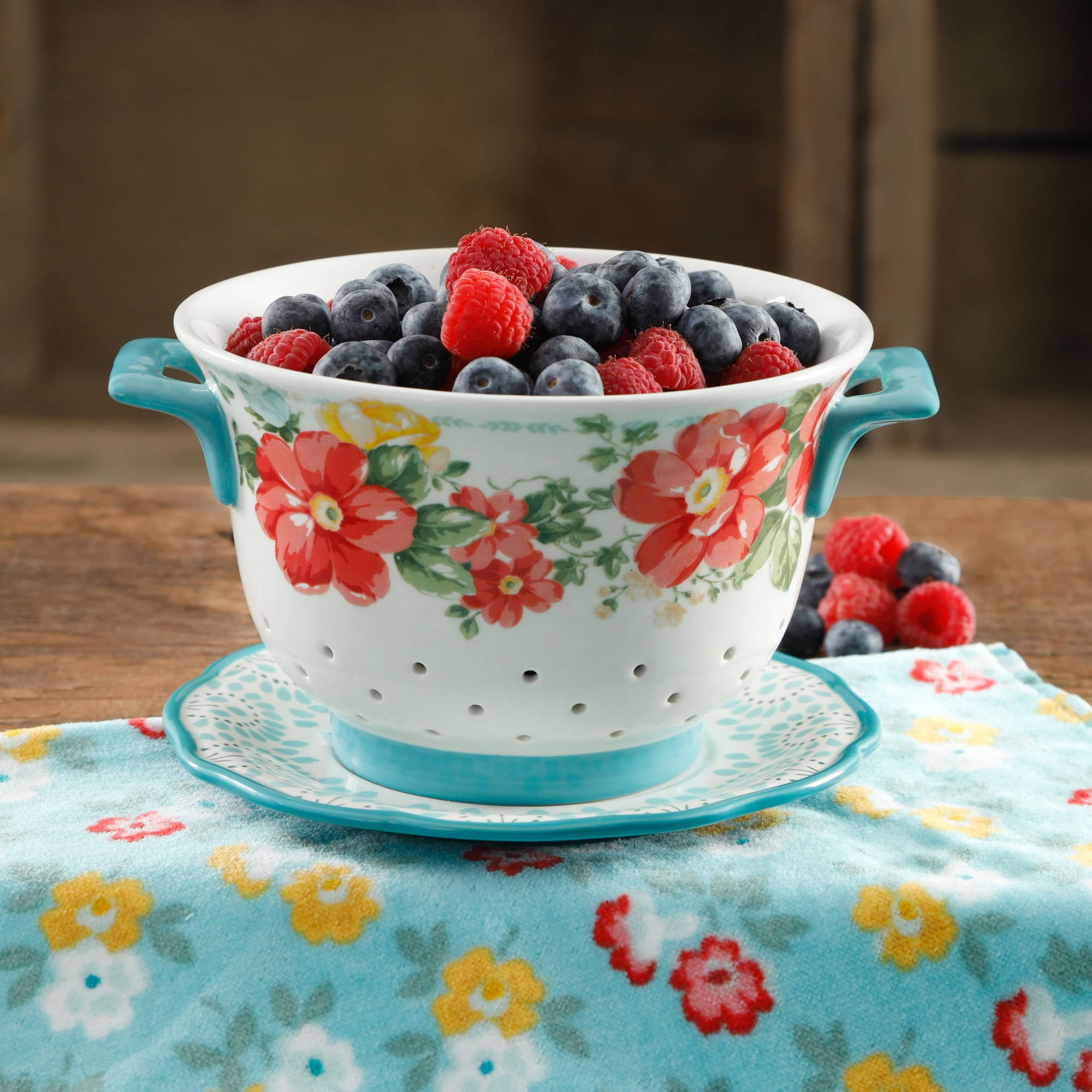 The Pioneer Woman Flea Market Ceramic Strainer - Walmart.com