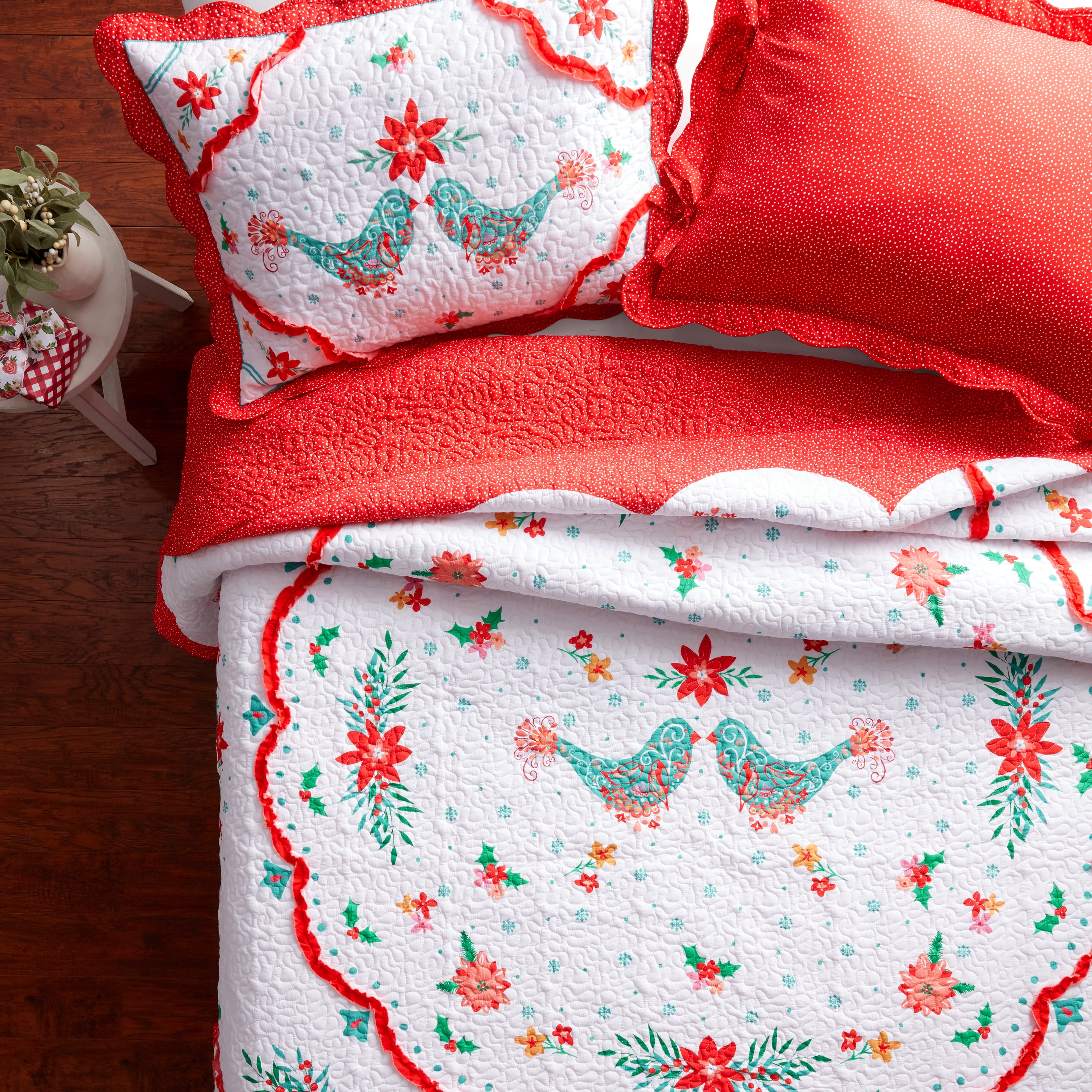 https://i5.walmartimages.com/seo/The-Pioneer-Woman-Holiday-Multi-Cotton-Maizie-Bird-3-Piece-Quilt-Set-Full-Queen_9edd1395-04ed-4c80-8765-e628545ab040.744dc999ef3cbe184a2155ebc95daeb0.jpeg