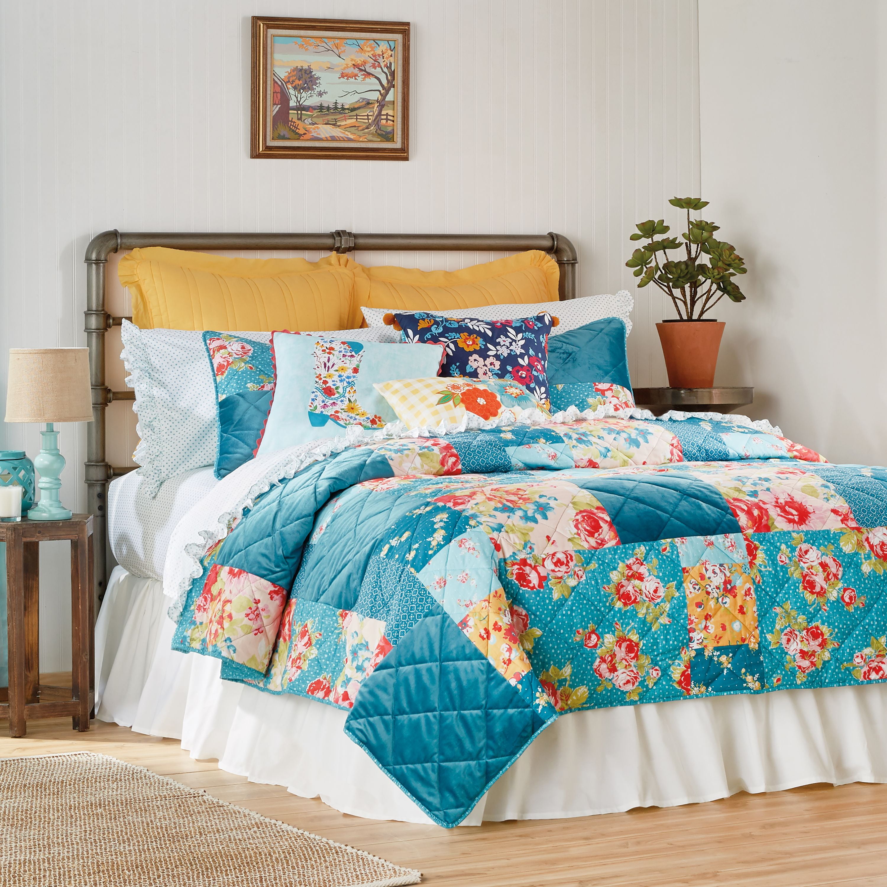 The Pioneer Woman Pioneer Patchwork Quilt