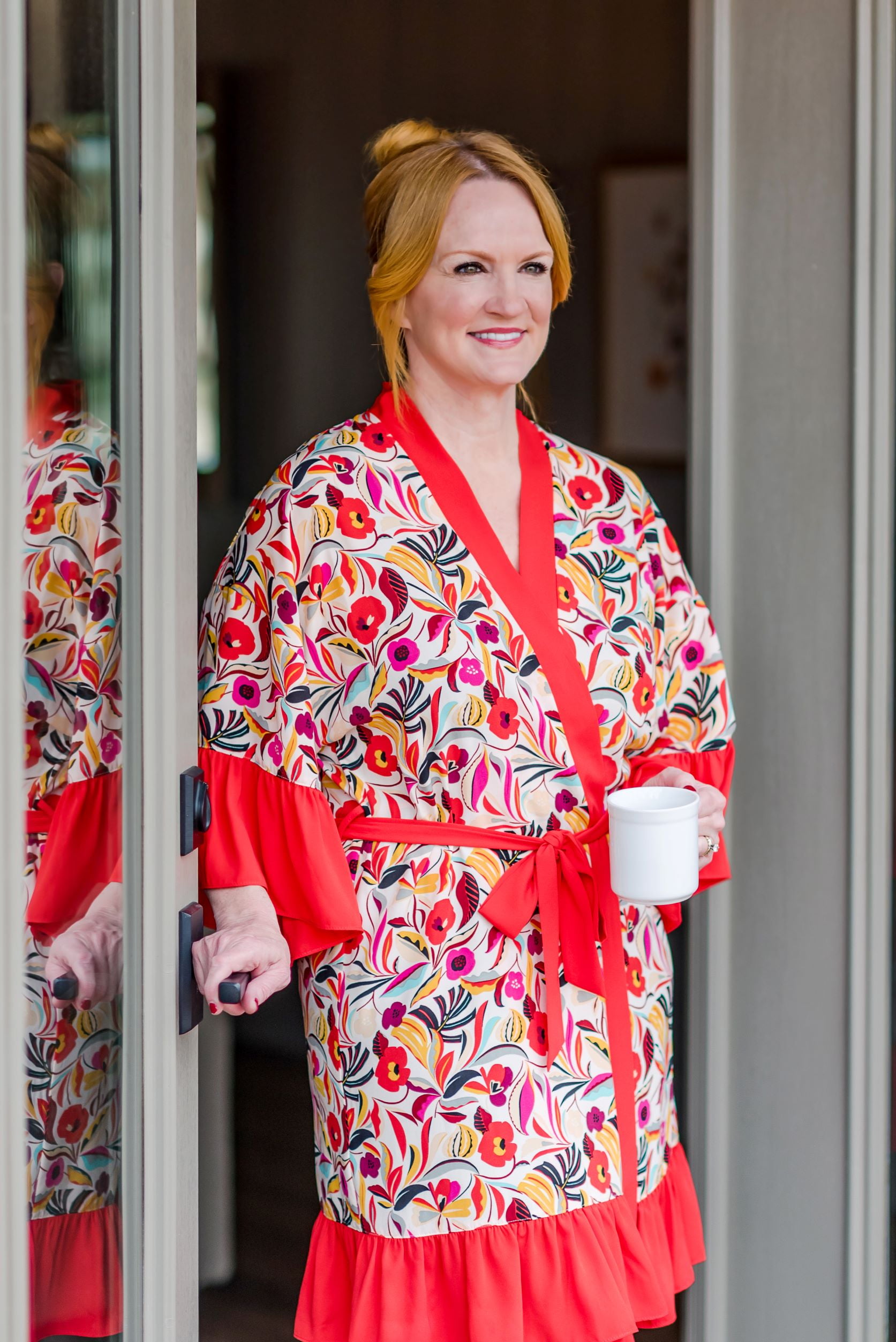 The Pioneer Woman Ruffle Sleeves and Hem Robe, Women's, Size S-3X
