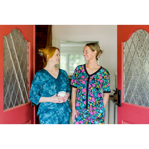 The Pioneer Woman Short Sleeve Top with Pant Pajama Set, Women’s, 2-Piece