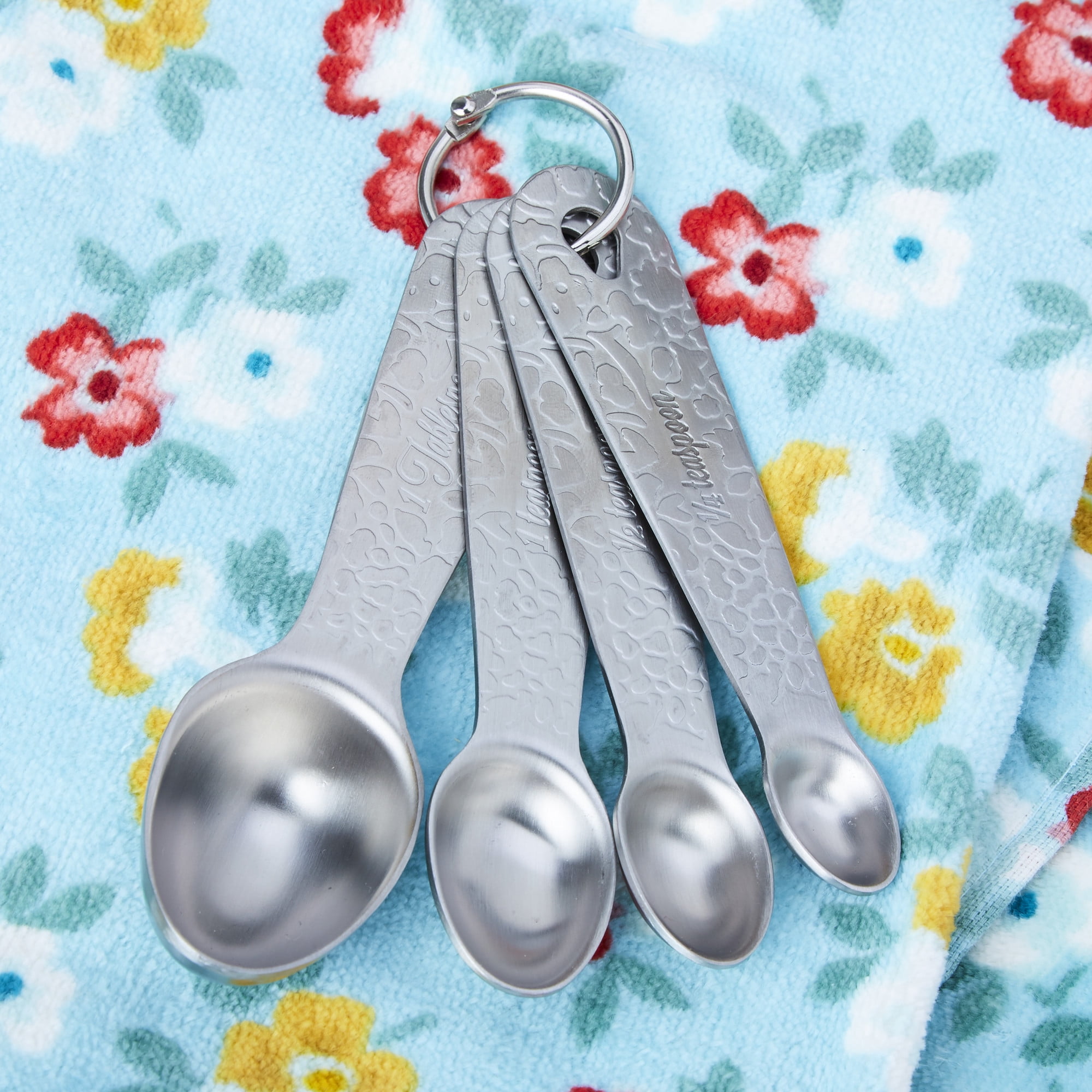 https://i5.walmartimages.com/seo/The-Pioneer-Woman-Stainless-Steel-Measuring-Spoons_095790cc-fafe-48b1-8d2c-c97fd2bf7303_1.f05408a697d6141d5e1ebda809f84a74.jpeg