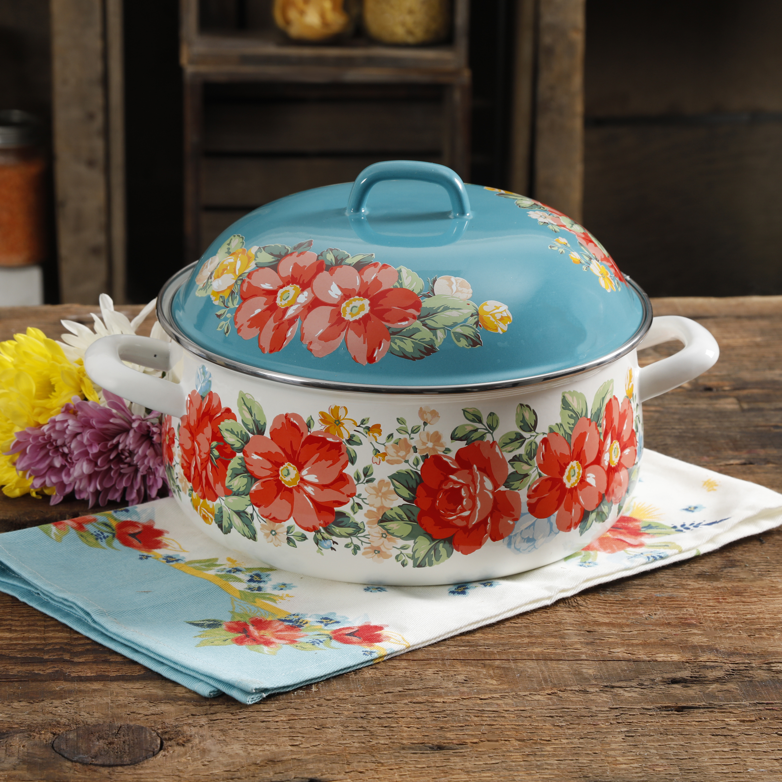 The Pioneer Woman Vintage Floral 4 Quart Enamel Cast Iron Dutch Oven with Lid - image 1 of 4