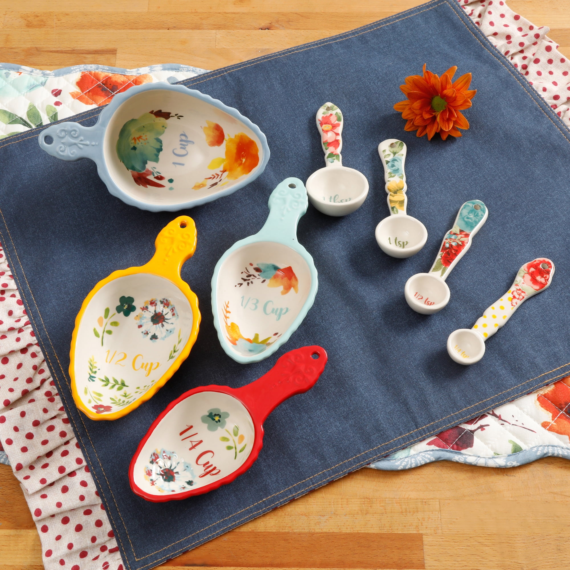  Pioneer Woman Vintage Floral Ceramic Measuring Spoons: Home &  Kitchen
