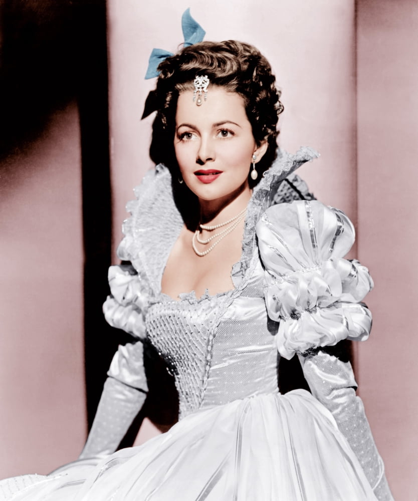The Private Lives Of Elizabeth And Essex Canvas Art - (16 x 20)