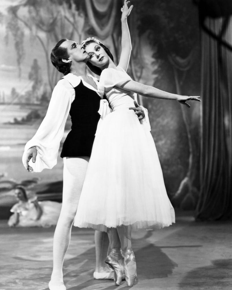 The Red Shoes Canvas Art - (16 x 20)