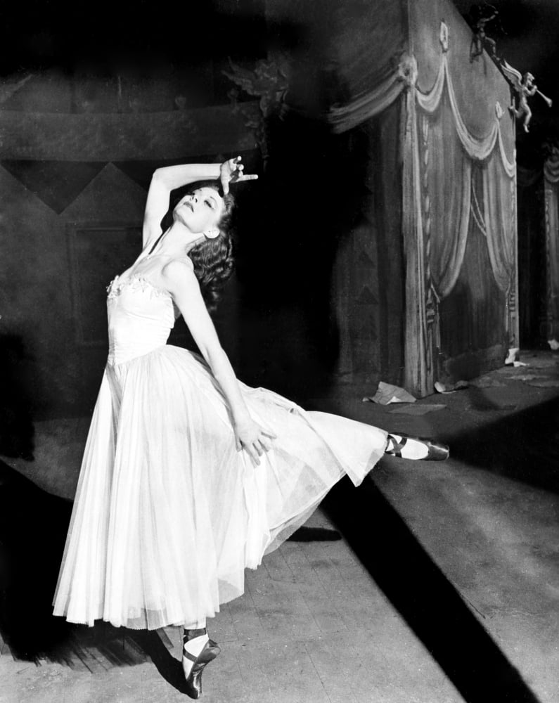 The Red Shoes Canvas Art - (16 x 20)