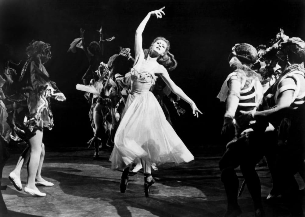 The Red Shoes Canvas Art - (20 x 16)