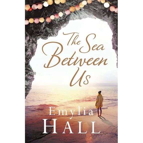 Pre-Owned Sea Between Us (Paperback) 1472211979 9781472211972