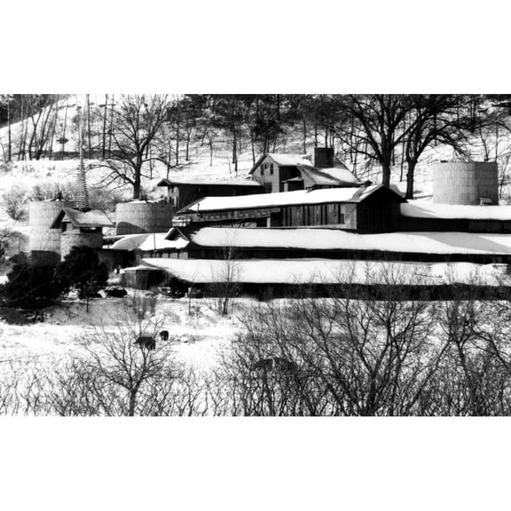 The Self-Designed Home Of Architect Frank Lloyd Wright Located Near Spring Green History (24 x 18)