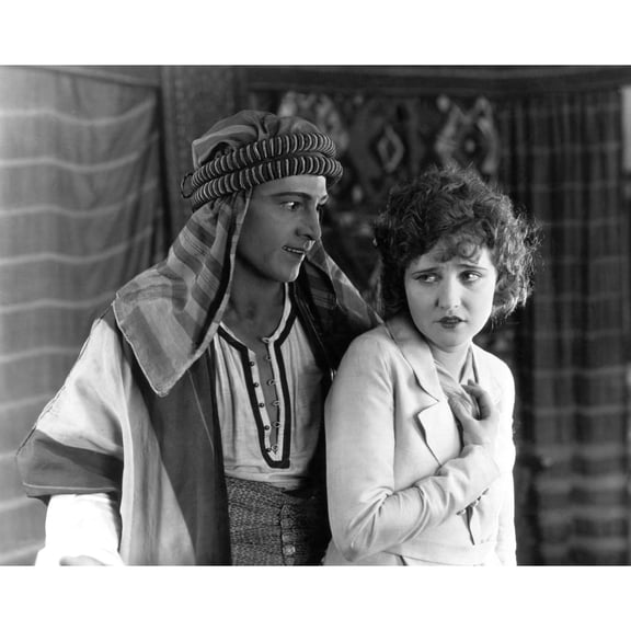 The Sheik Rudolph Valentino Agnes Ayres 1921 Photo Print (28 x 22)