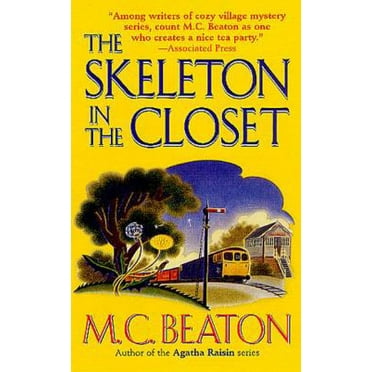 Pre-Owned The Skeleton in the Closet (Mass Market Paperback) 0312981457 9780312981457