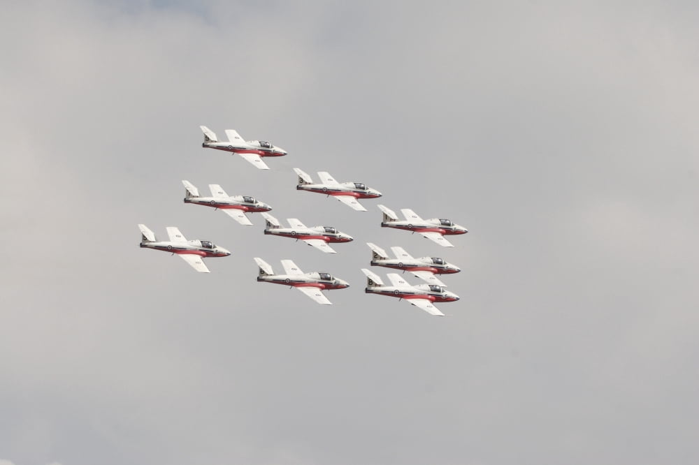 The Snowbirds 431 Air Demonstration Squadron of the Royal Canadian Air Force Canvas Art - Terry MooreStocktrek Images (35 x 23)
