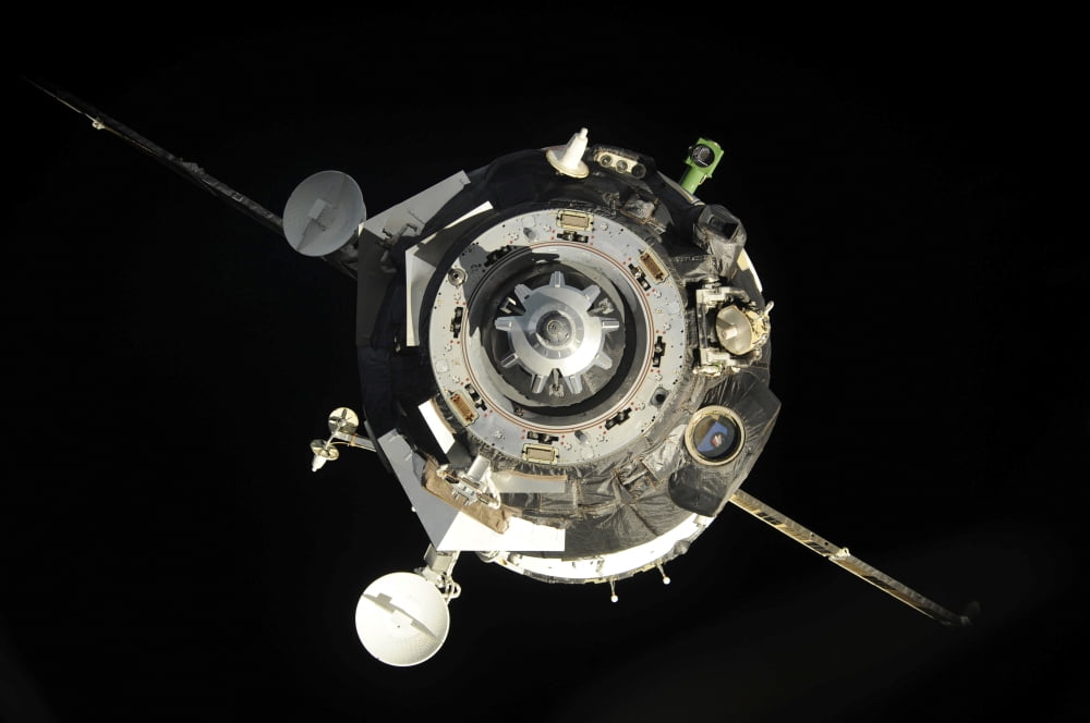 The Soyuz TMA-17 spacecraft departs the International Space Station Canvas Art - Stocktrek Images (34 x 23)