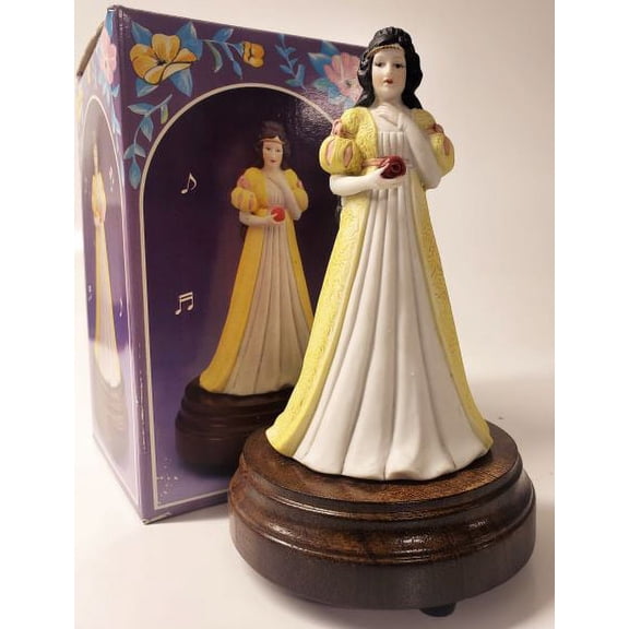 The Storybook Musical Collection "Princess Snow White" Plays "Yesterday"