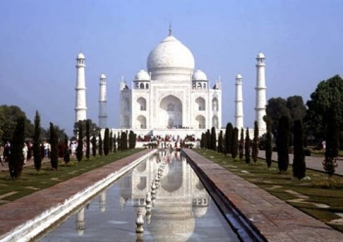 The Taj Mahal Agra India Canvas Art - Bill Bachmann DanitaDelimont (36 x 24)