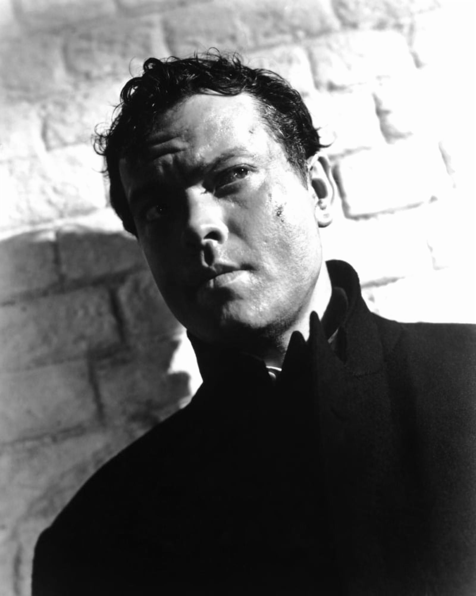 The Third Man Canvas Art - (16 x 20)