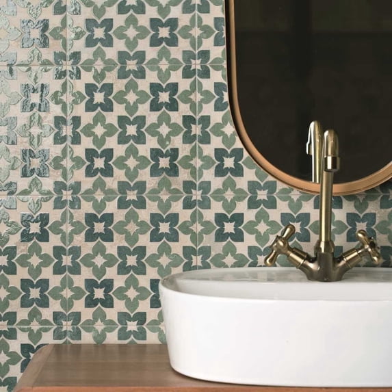 The Tile Life Phlox 8" x 8" Green Satin Porcelain Tile Sample