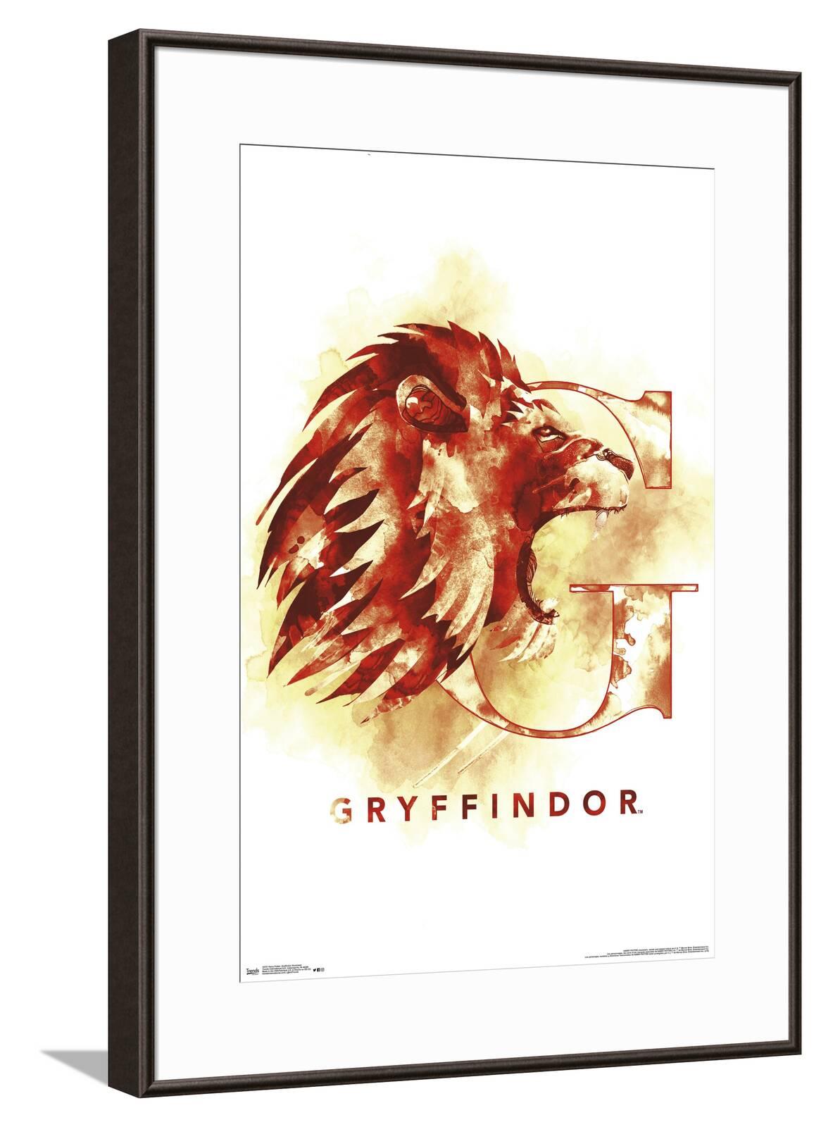The Wizarding World: Harry Potter - Gryffindor Illustrated House Logo ...