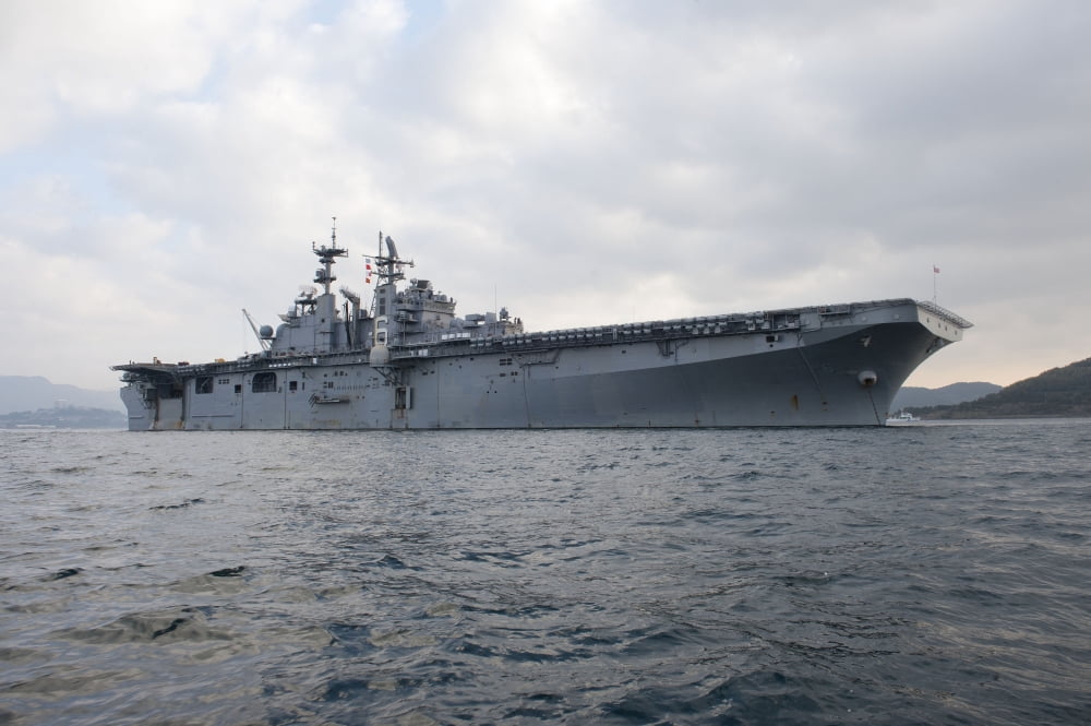 The amphibious assault ship USS Bonhomme Richard Canvas Art - Stocktrek Images (35 x 23)