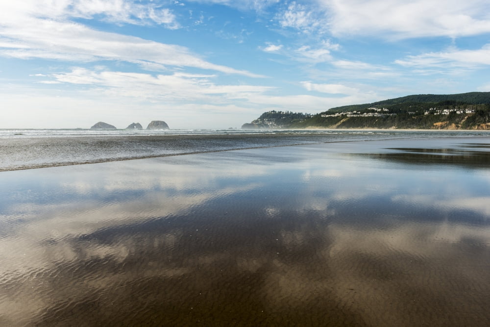 The beach reflects near Netarts Bay on the Oregon Coast Netarts Oregon United States of America Canvas Art - Robert L Potts Design Pics (36 x 24)