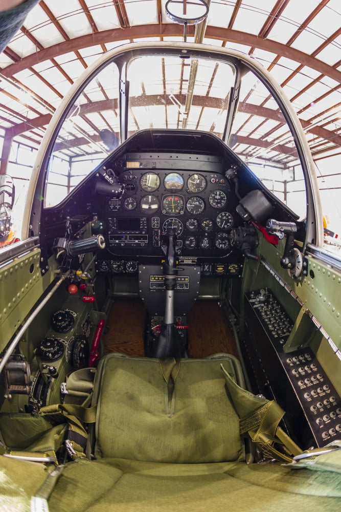 The cockpit of a P-51 Mustang Canvas Art - Rob EdgcumbeStocktrek Images (12 x 17)