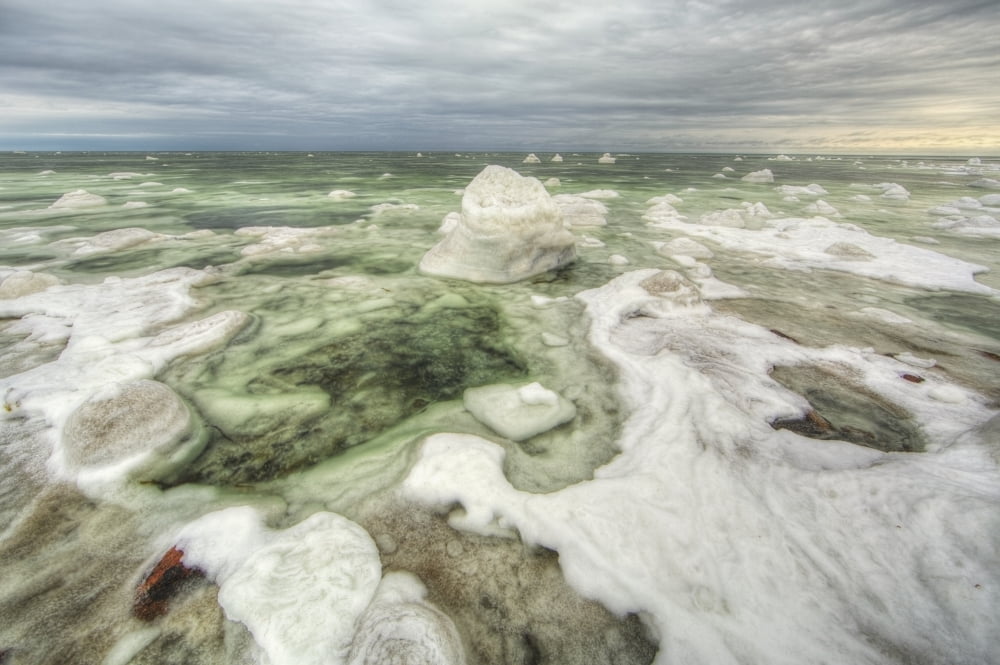 The green ice filled water of hudsons bayManitoba canada Canvas Art - Robert Postma Design Pics (19 x 12)