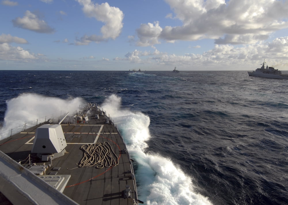 The guided-missile destroyer USS Nitze is underway in the Atlantic Ocean Canvas Art - Stocktrek Images (33 x 24)