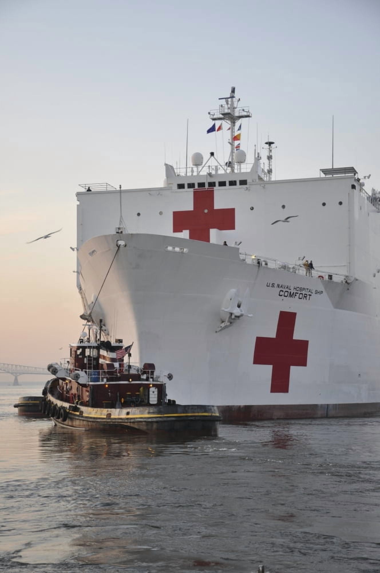 The hospital ship USNS Comfort departs for deployment Canvas Art - Stocktrek Images (23 x 34)
