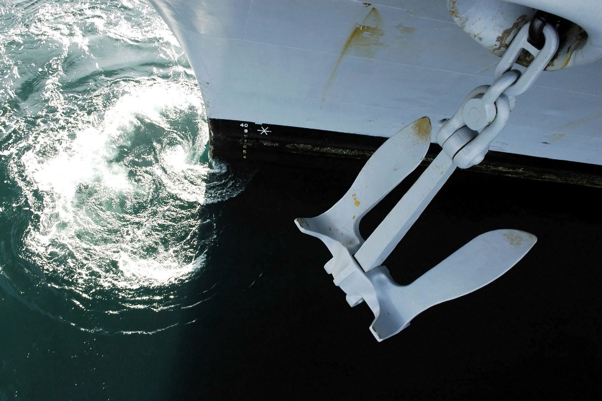 The port side Mark II Stockless Anchor is raised aboard aircraft carrier USS Abraham Lincoln Canvas Art - Stocktrek Images (34 x 23)