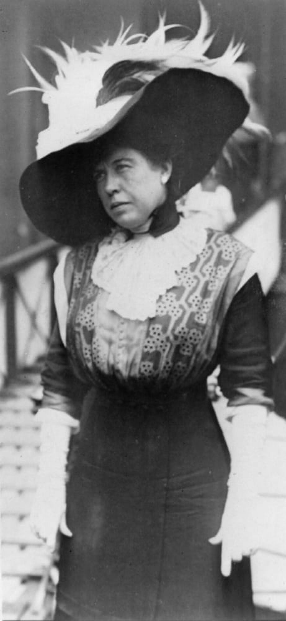 The unsinkable Margaret Molly Brown survivor Canvas Art - George G Bain (18 x 24)