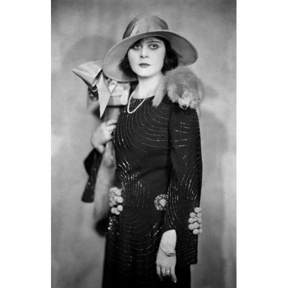 Theda Bara Ca. 1924 Photo Print (8 x 10)