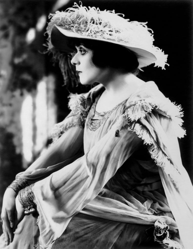 Theda Bara Canvas Art - (16 x 20)