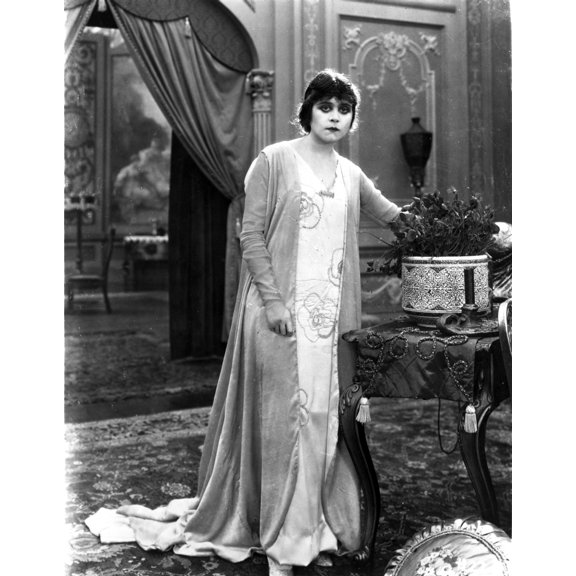 Theda Bara on Printed Dress Photo Print (8 x 10)