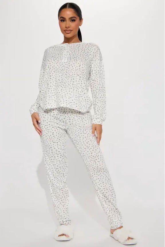 Women's 2pc Long Sleeve Button Front Henley Top Sleepwear Set with Long Jogger Pants Soft Pajama Set-Leopard-Large