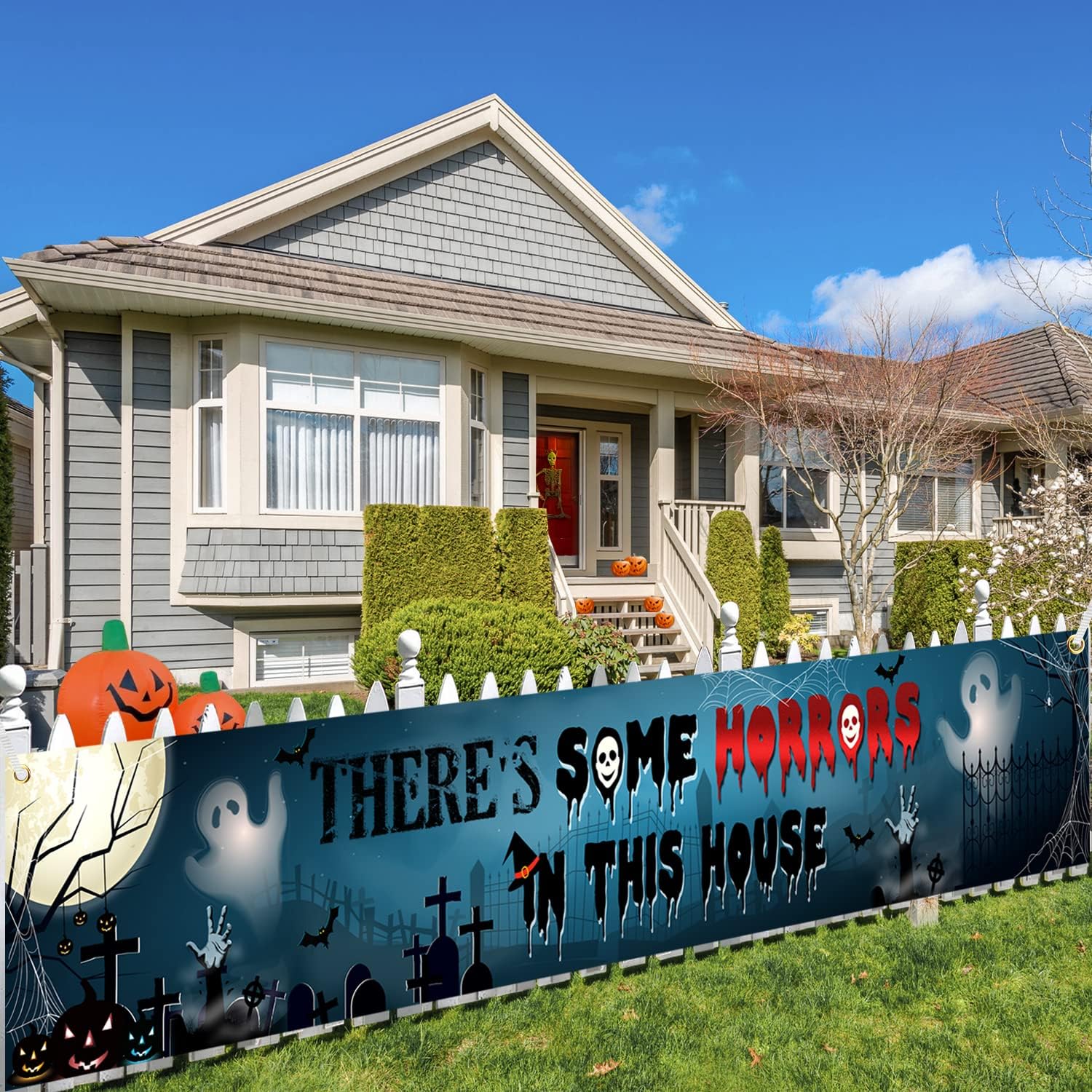 Red & Black Glitter 'There's Some Horrors In This House' Banner – Halloween Haunted Mansion Decor