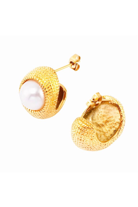 These luxurious, minimalist earrings are perfect for everyday wear and are perfect for everyday wear.
