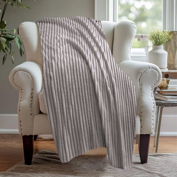 Thickened Velvet Blanket, Soft Warm Flannel Fuzzy Napping Blanket, Multifunctional Lightweight Throw Blankets for Sofa, Bed, and Outdoors, Machine Washable, Cozy Winter Blankets (39 x 59 Inch)