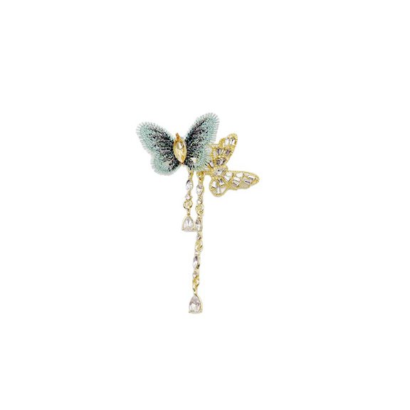 This new, creative, vintage-inspired butterfly tassel brooch is designed for women, offering high-end fashion.