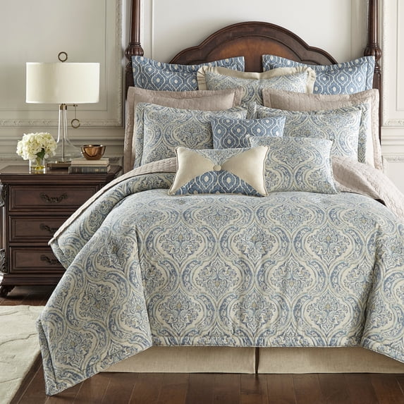Thread and Weave Magnolia Blue 3-piece Comforter Set Blue, Natural, Grey California King